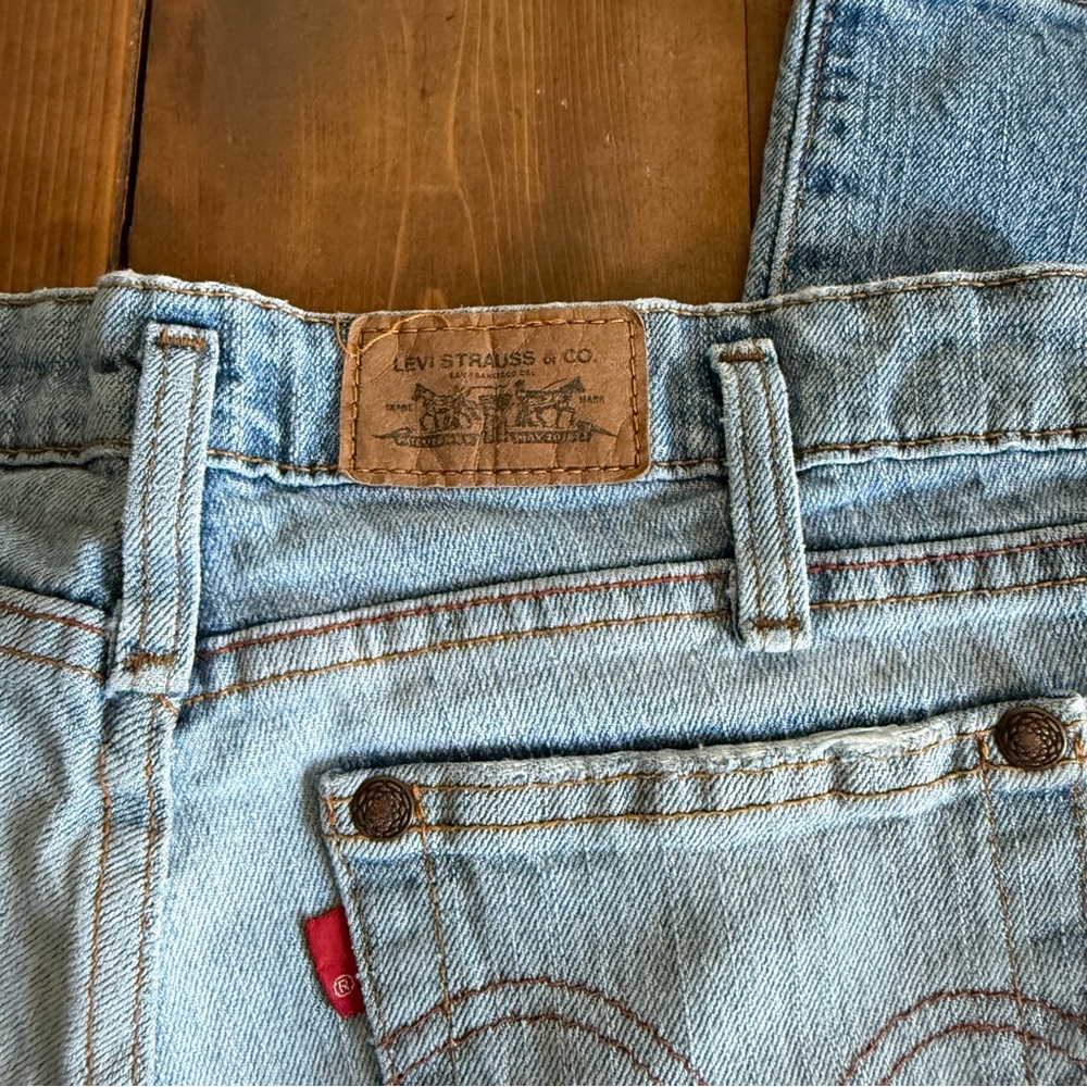 Levi's 545 Light Wash Low Skinny Cropped Denim Jeans - Picture 10 of 12